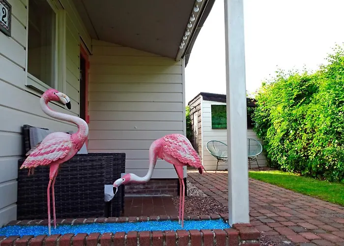 Delightful Tropical Retreat Close To The Sea Warmenhuizen