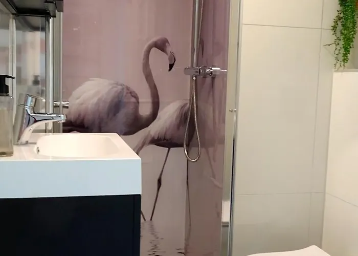 Delightful Tropical Retreat Close To The Sea Warmenhuizen